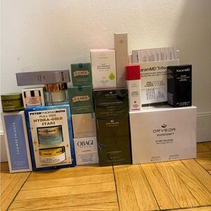 NWT Luxury Skincare Kit